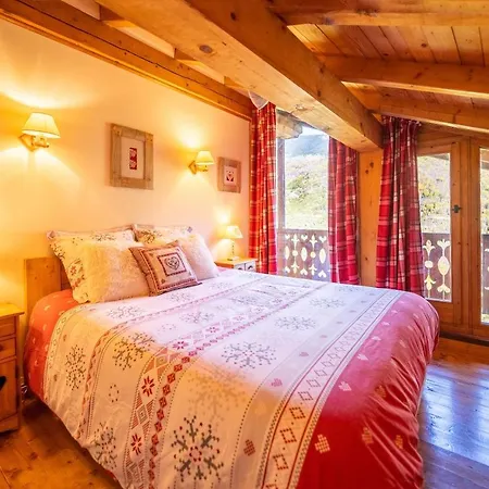 Magnifique Authentique Au Coeur Des 3 Vallees Chalet *